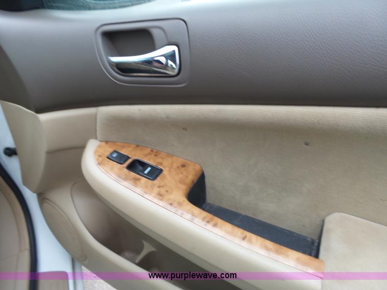 image for item J4244 2005 Honda Accord EX