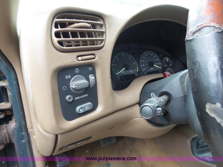 image for item L3711 1998 Chevrolet Blazer SUV