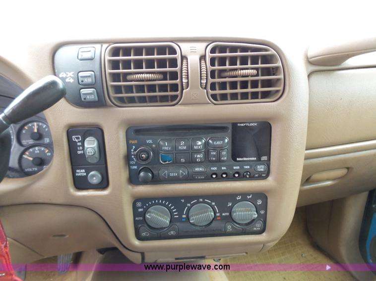 image for item L3711 1998 Chevrolet Blazer SUV