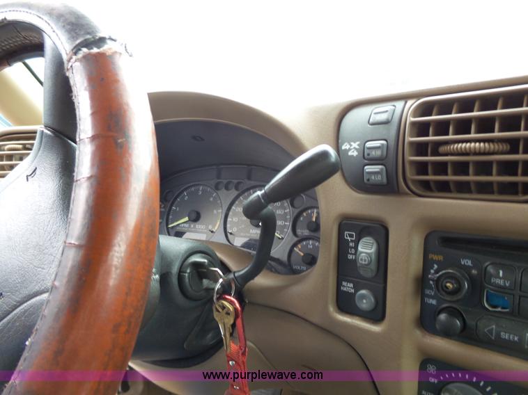 image for item L3711 1998 Chevrolet Blazer SUV