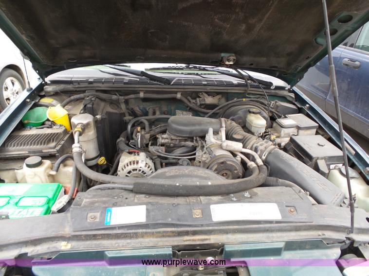 image for item L3711 1998 Chevrolet Blazer SUV