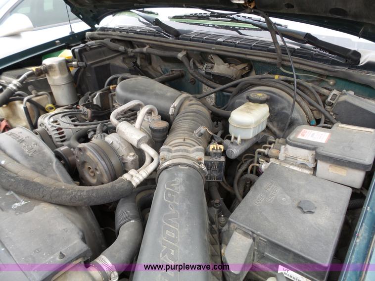 image for item L3711 1998 Chevrolet Blazer SUV