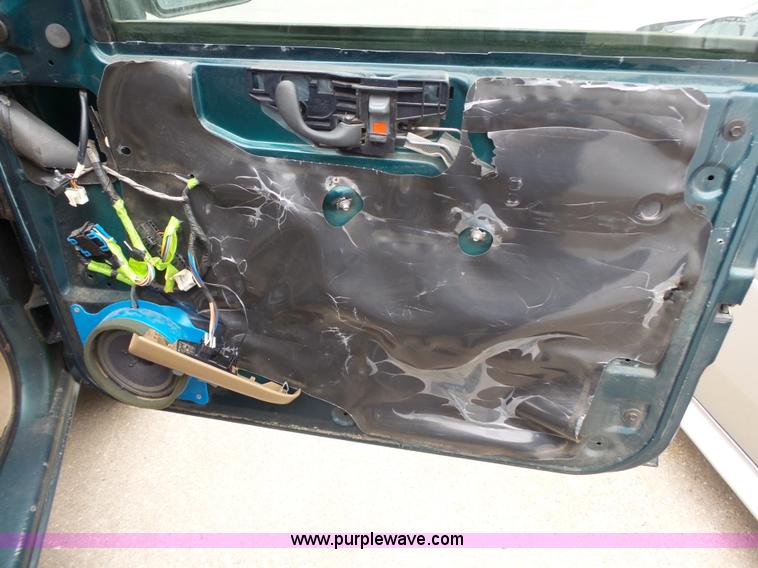 image for item L3711 1998 Chevrolet Blazer SUV