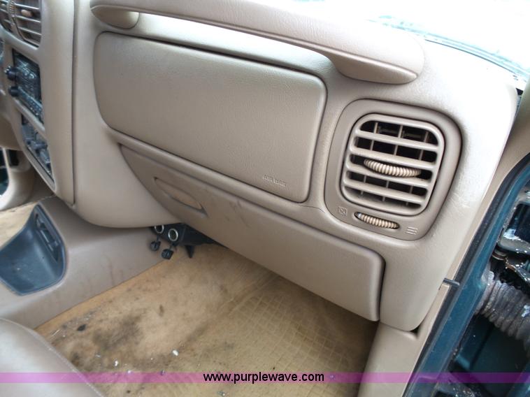 image for item L3711 1998 Chevrolet Blazer SUV