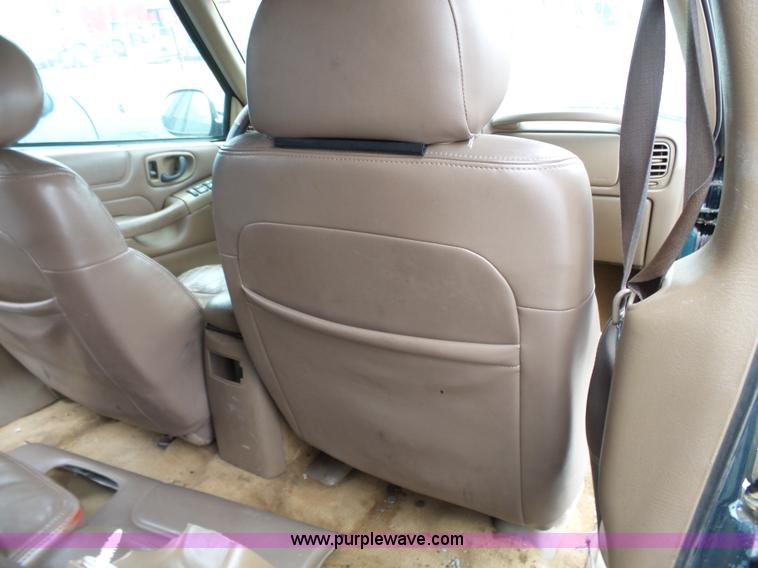 image for item L3711 1998 Chevrolet Blazer SUV