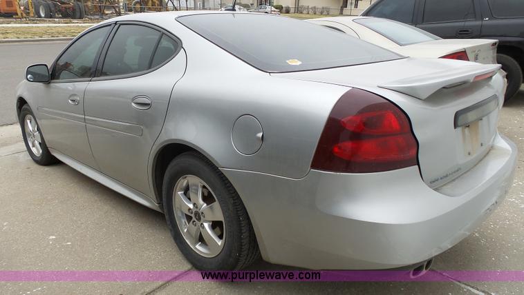 image for item L3712 2006 Pontiac Grand Prix
