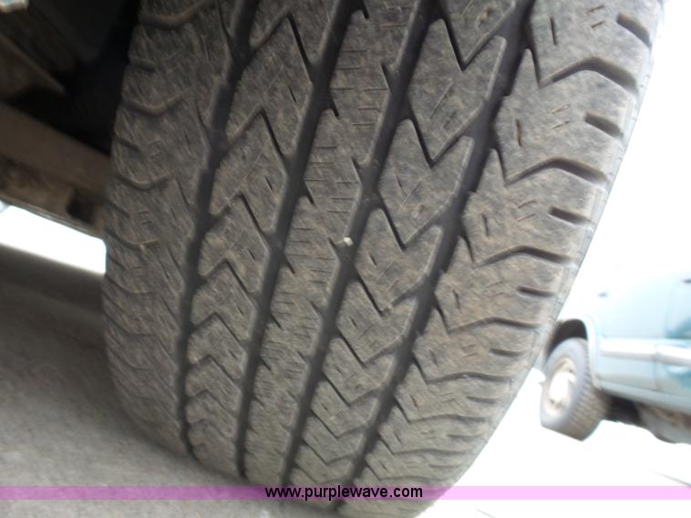 image for item L3712 2006 Pontiac Grand Prix