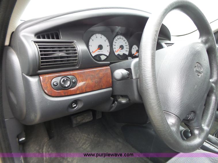 image for item L3713 2002 Dodge Stratus