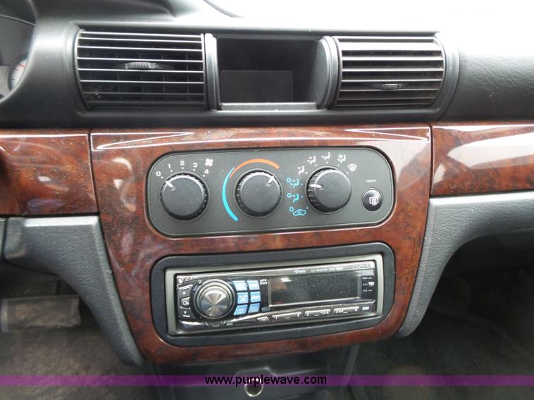 image for item L3713 2002 Dodge Stratus