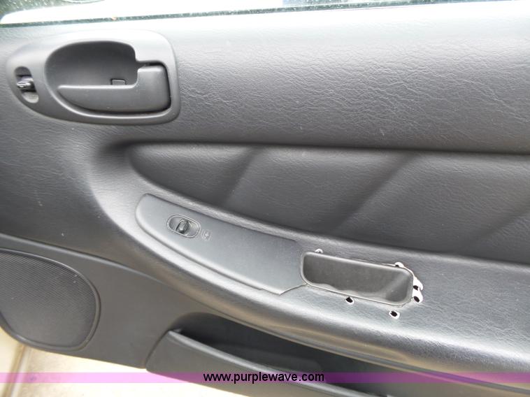 image for item L3713 2002 Dodge Stratus