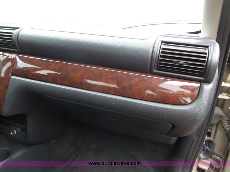 image for item L3713 2002 Dodge Stratus