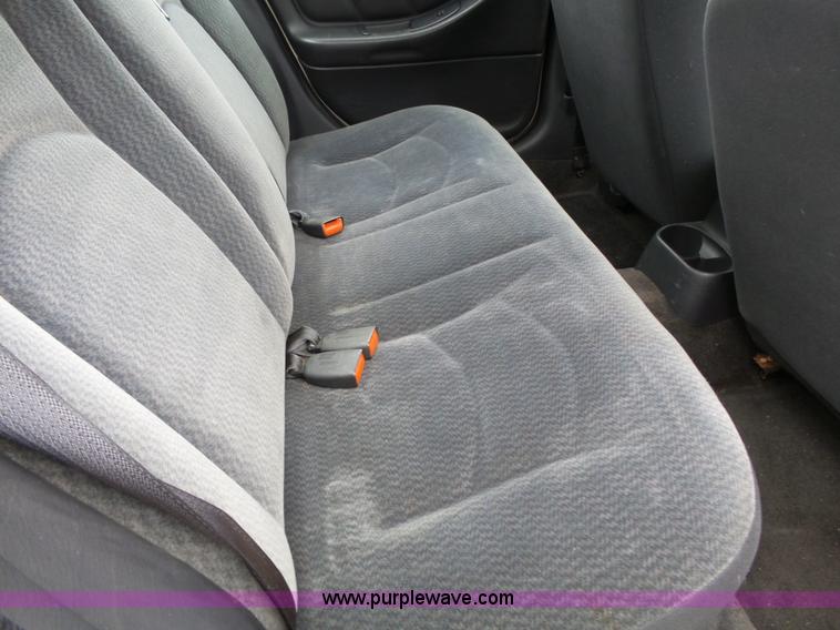 image for item L3713 2002 Dodge Stratus