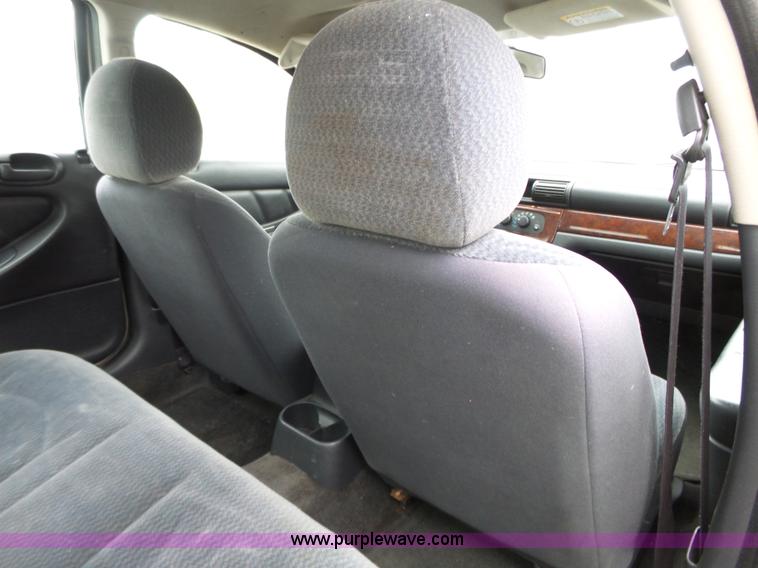 image for item L3713 2002 Dodge Stratus