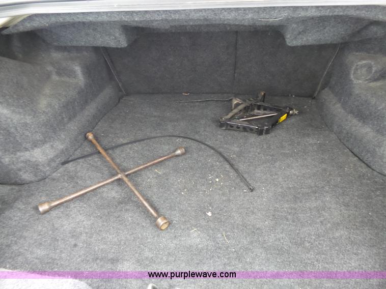 image for item L3713 2002 Dodge Stratus