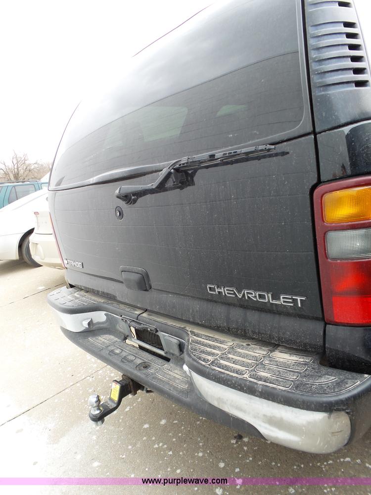 image for item L3714 2001 Chevrolet Tahoe LS SUV