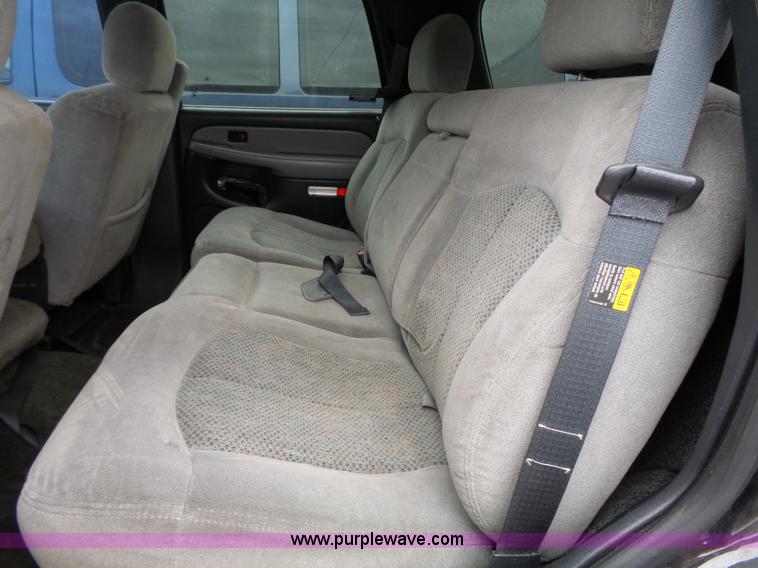 image for item L3714 2001 Chevrolet Tahoe LS SUV