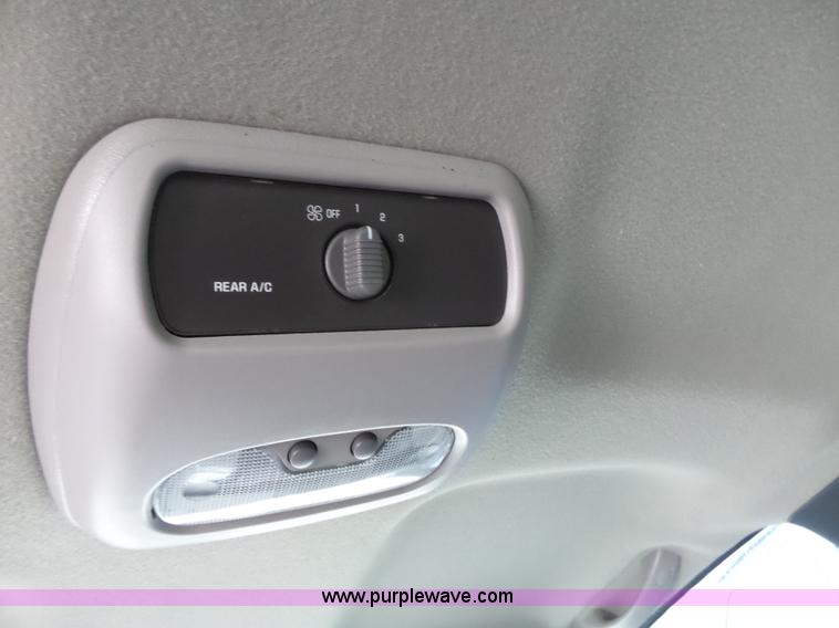 image for item L3714 2001 Chevrolet Tahoe LS SUV