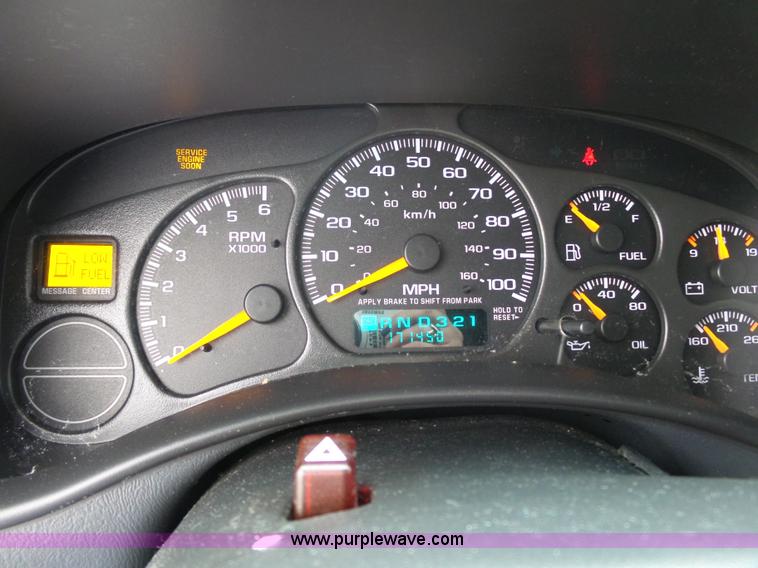 image for item L3714 2001 Chevrolet Tahoe LS SUV