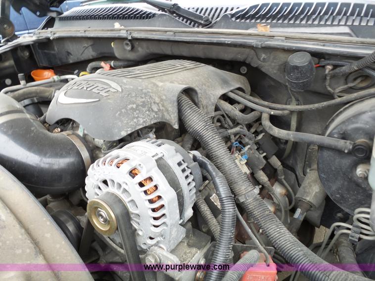 image for item L3714 2001 Chevrolet Tahoe LS SUV