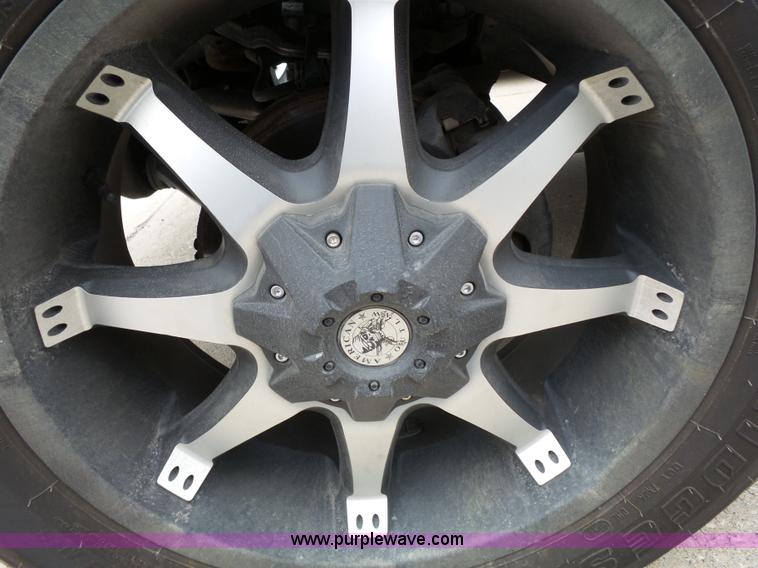 image for item L3714 2001 Chevrolet Tahoe LS SUV