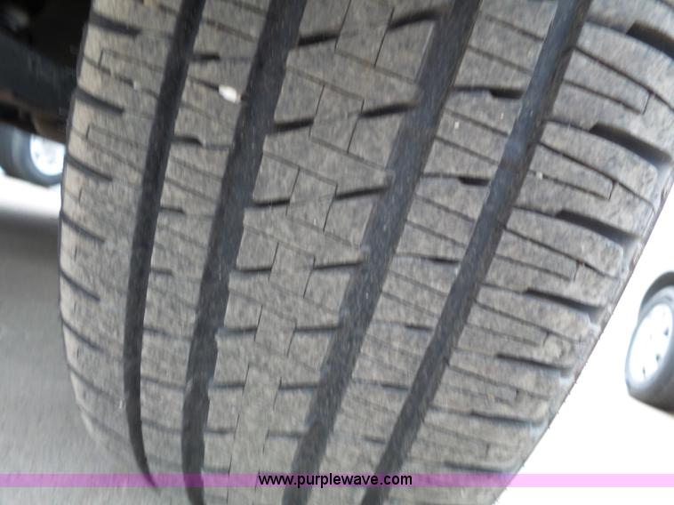 image for item L3714 2001 Chevrolet Tahoe LS SUV