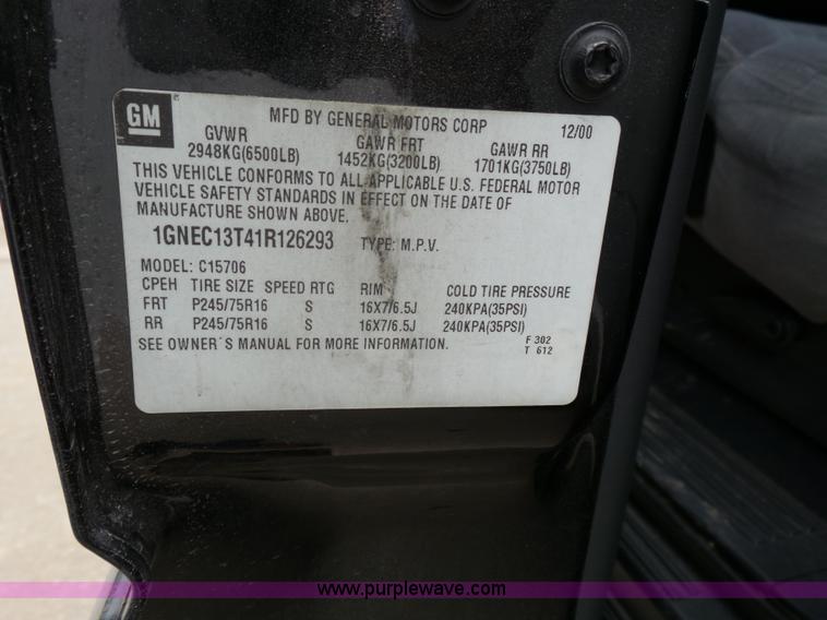 image for item L3714 2001 Chevrolet Tahoe LS SUV