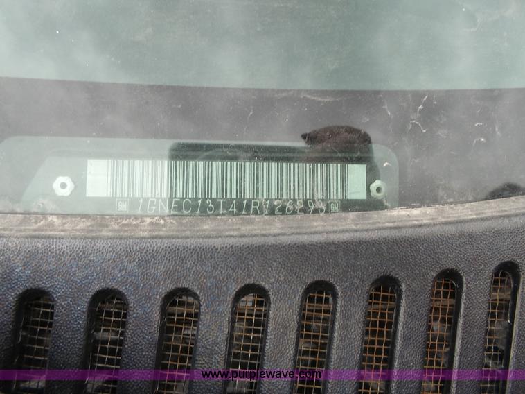 image for item L3714 2001 Chevrolet Tahoe LS SUV