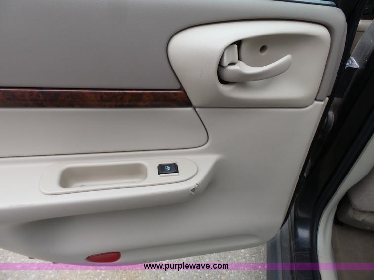 image for item L3716 2002 Chevrolet Impala