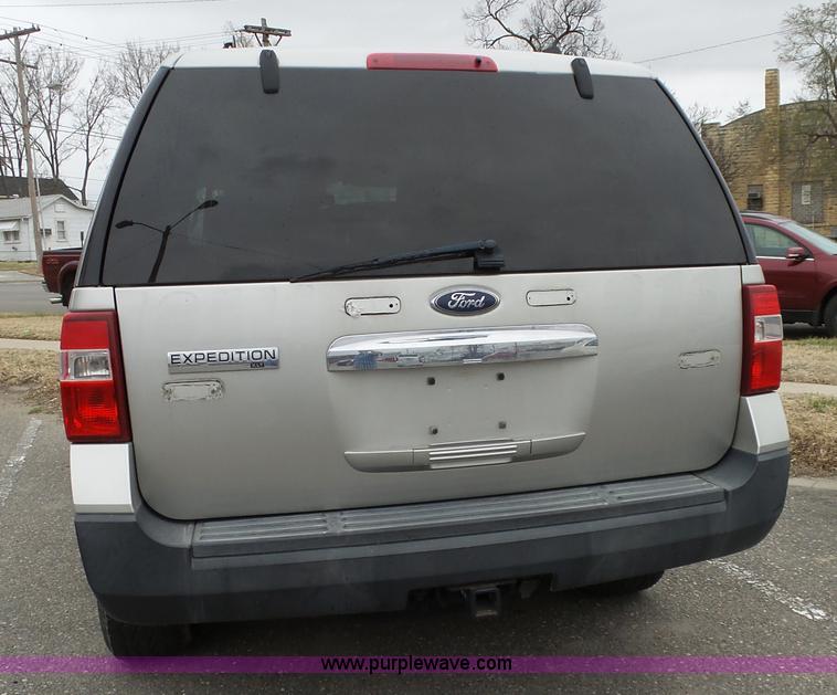image for item L3718 2007 Ford Expedition SUV