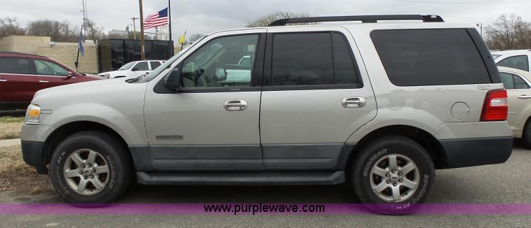 image for item L3718 2007 Ford Expedition SUV