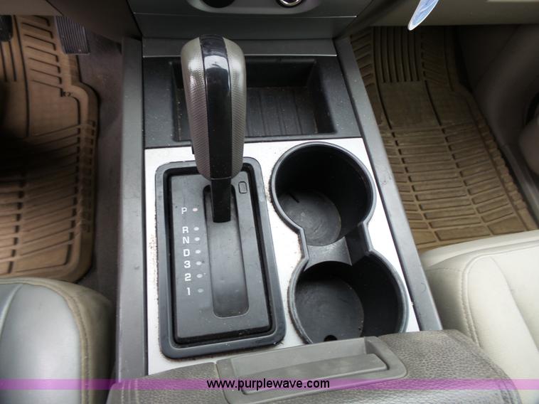 image for item L3718 2007 Ford Expedition SUV