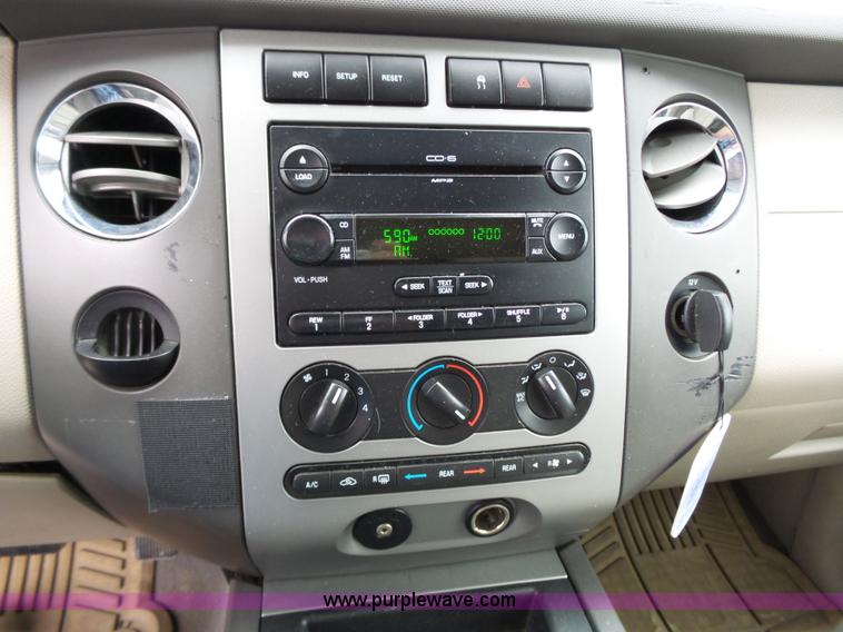 image for item L3718 2007 Ford Expedition SUV