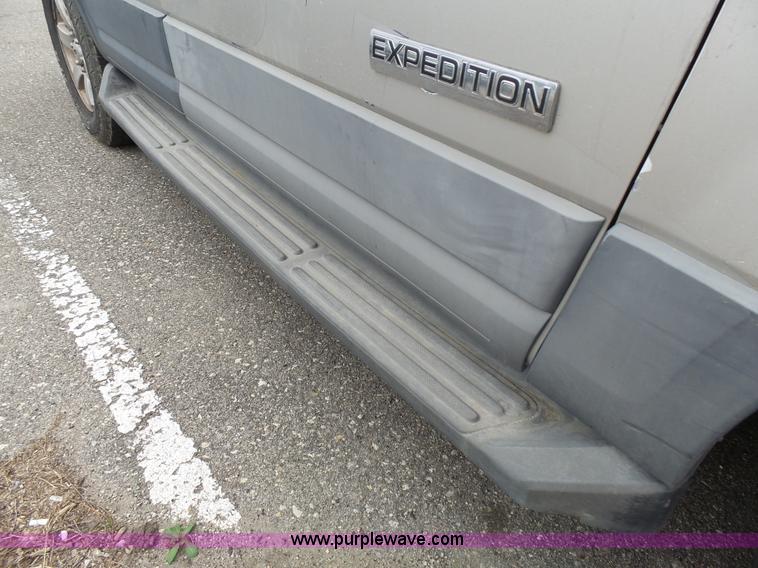image for item L3718 2007 Ford Expedition SUV
