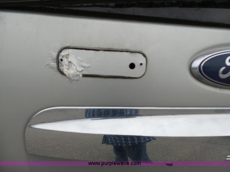 image for item L3718 2007 Ford Expedition SUV