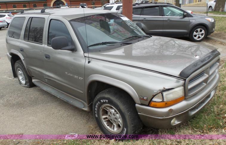 image for item L3720 2000 Dodge Durango SLT SUV