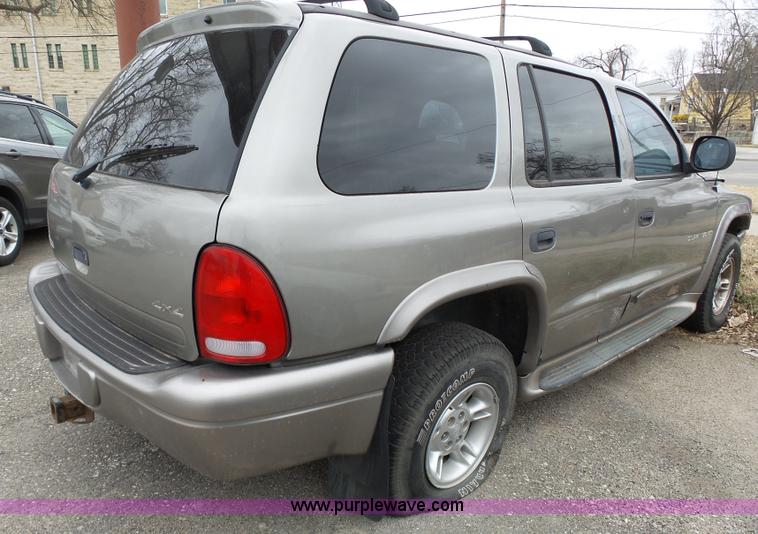 image for item L3720 2000 Dodge Durango SLT SUV