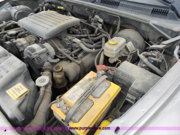 image for item L3720 2000 Dodge Durango SLT SUV