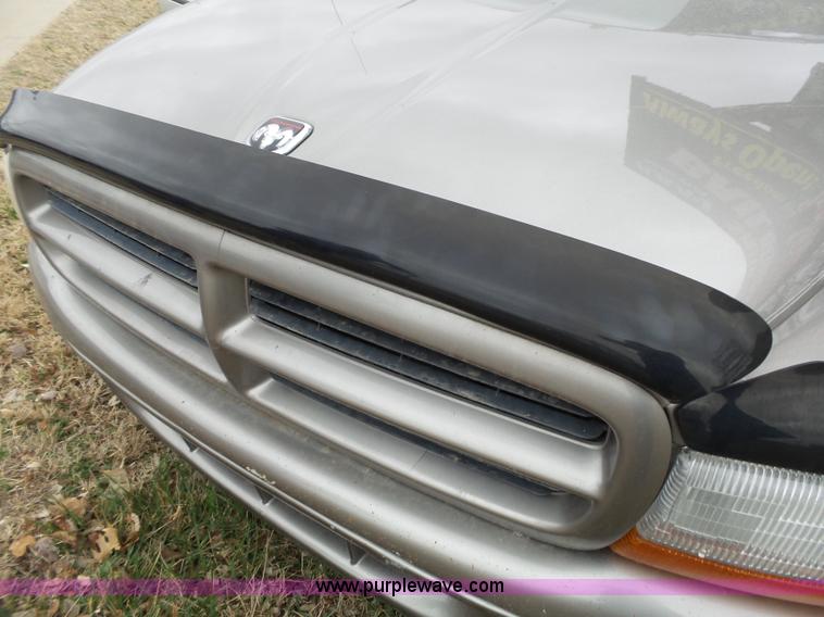 image for item L3720 2000 Dodge Durango SLT SUV