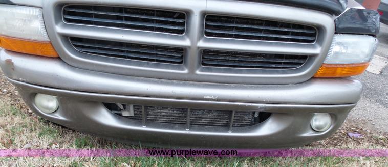 image for item L3720 2000 Dodge Durango SLT SUV