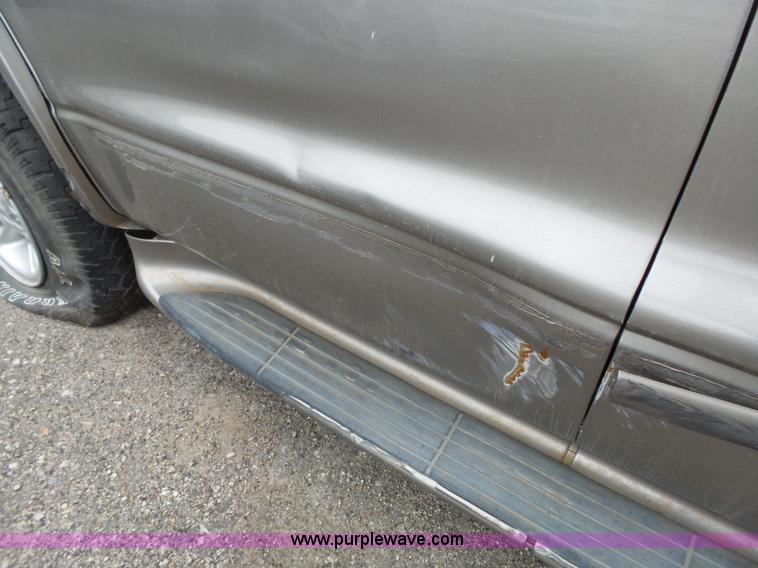 image for item L3720 2000 Dodge Durango SLT SUV