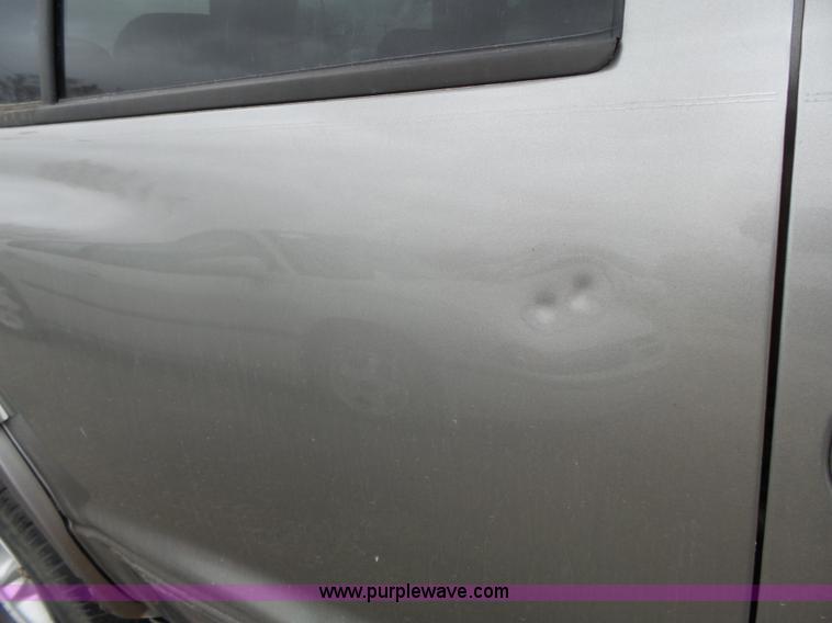 image for item L3720 2000 Dodge Durango SLT SUV