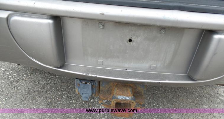 image for item L3720 2000 Dodge Durango SLT SUV