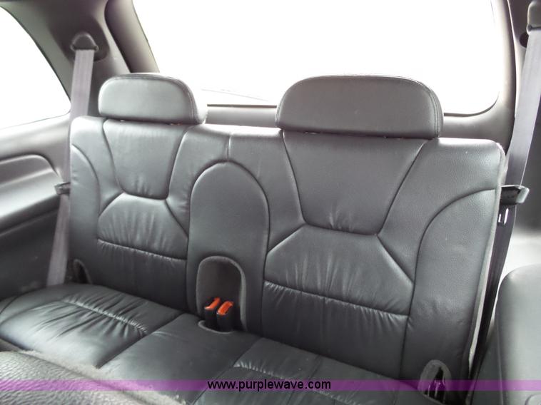 image for item L3720 2000 Dodge Durango SLT SUV