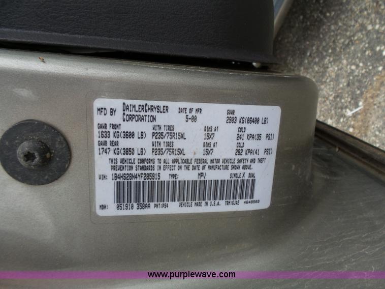 image for item L3720 2000 Dodge Durango SLT SUV