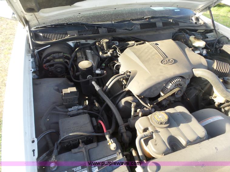 image for item L7489 2000 Ford Crown Victoria LX