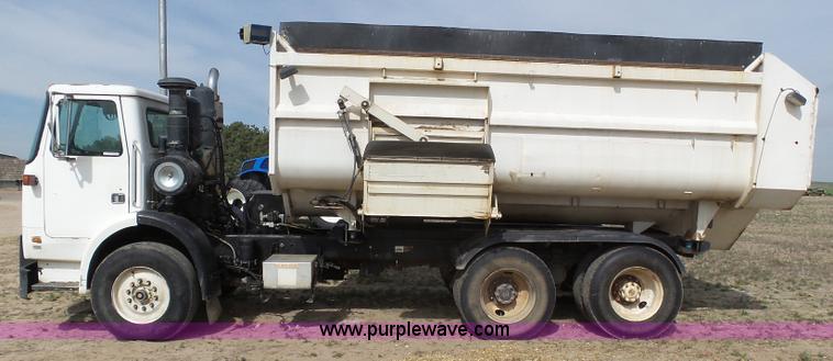 image for item AR9393 1993 Volvo WX64 feed truck