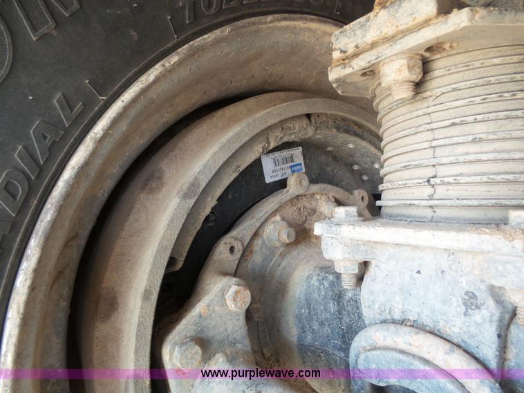 image for item AR9393 1993 Volvo WX64 feed truck