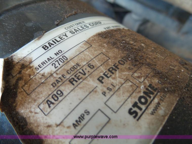 image for item AR9393 1993 Volvo WX64 feed truck