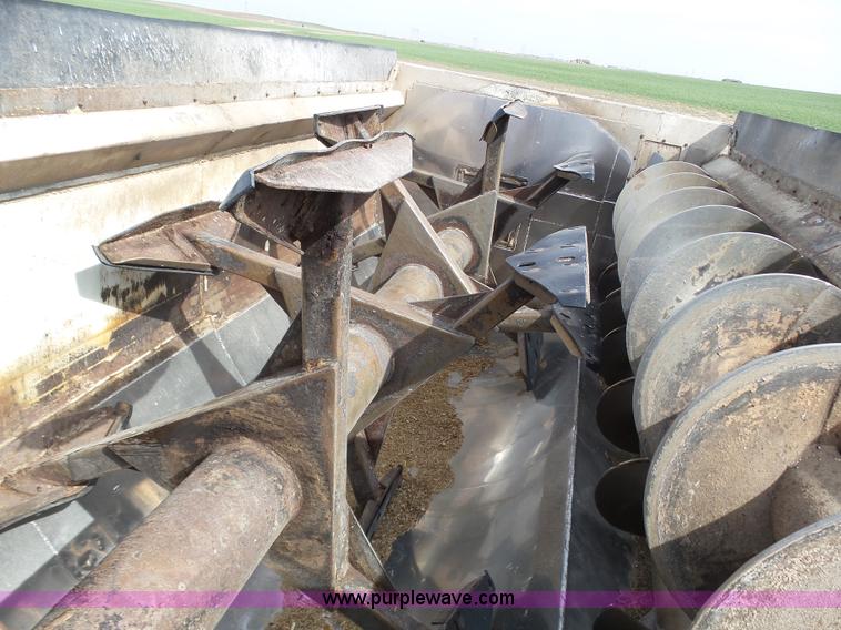 image for item AR9393 1993 Volvo WX64 feed truck