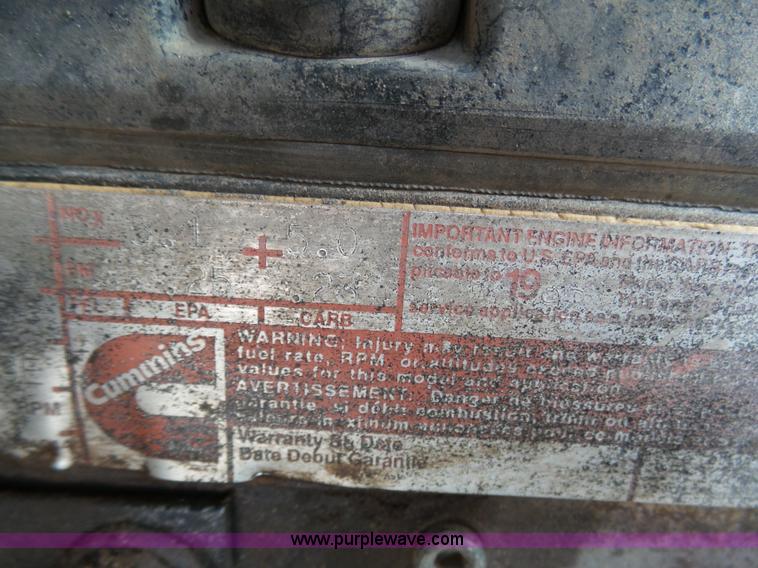 image for item AR9393 1993 Volvo WX64 feed truck